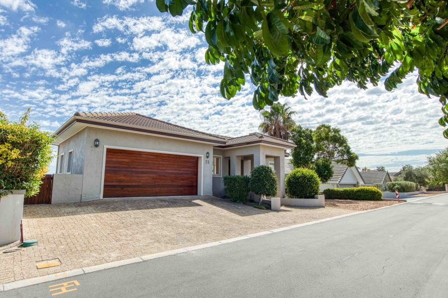 3 Bedroom Property for Sale in Bakkershoogte Western Cape